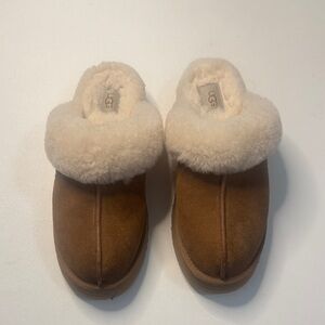 UGG Women’s Tan and Cream Slippers